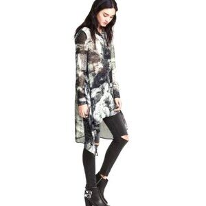 H&M Divided Gray Abstract Sheer Asymmetric Top Kimono Size 8 Medium Long Sleeves